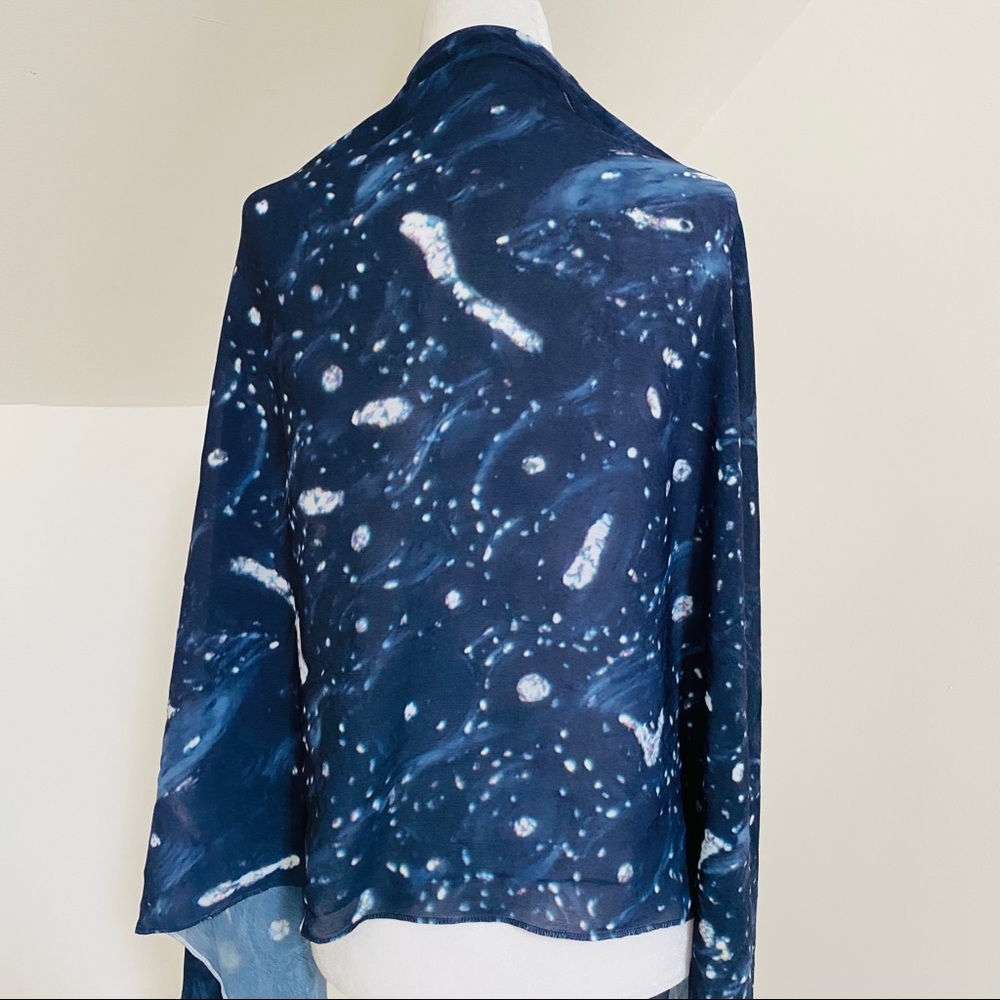 NEW without TAGS Elegant Wrap with starry night print